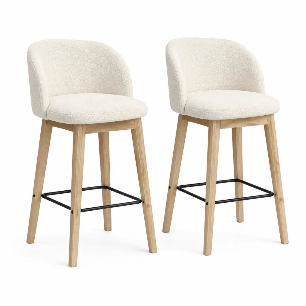 Set di 2 sgabelli da bar con schienale curvo in poliestere boucle avorio gambe in legno massello 48 x 52 x 95 cm altezza seduta 65 cm
